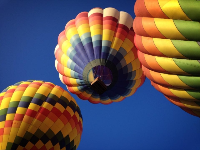  Hot air balloon ride 
